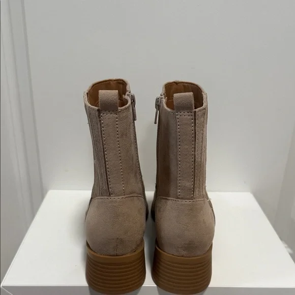Universal Thread Taupe Ankle Booties - Picture 3 of 5